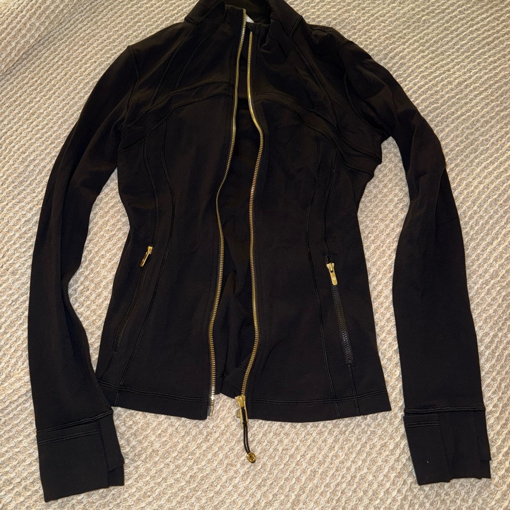 Lululemon define nulu jacket black with gold zipper